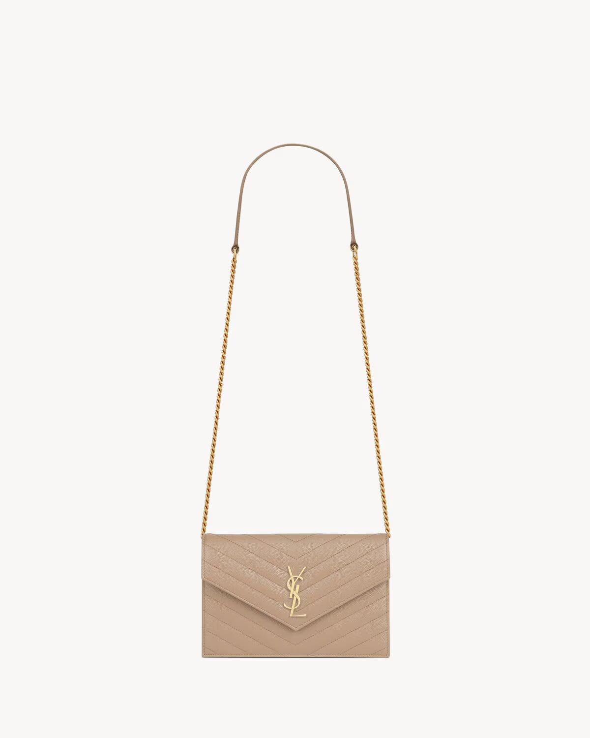 CASSANDRE ENVELOPE CHAIN WALLET EN CUIR GRAIN DE POUDRE Auralise