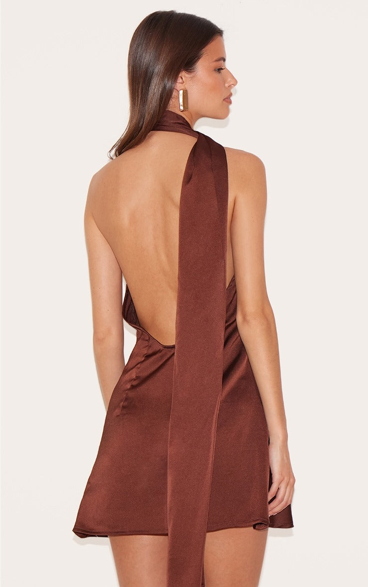 Robe satin chocolat à détail foulard Auralise