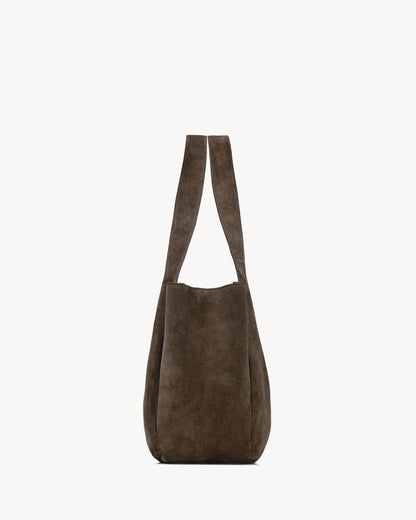 Le 5 À 7 BEA in suede musk Auralise